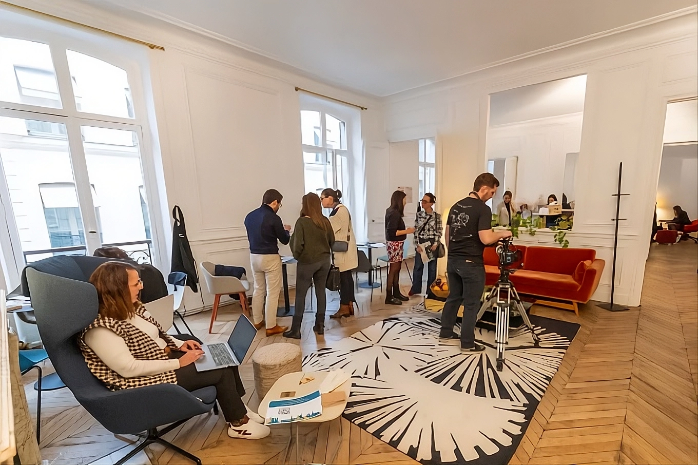 Le bureau XXL Happyness à Paris, rue de Penthièvre (8e arrondissement)